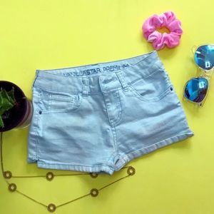 Bright blue Shorts for every Spring Lover🌸